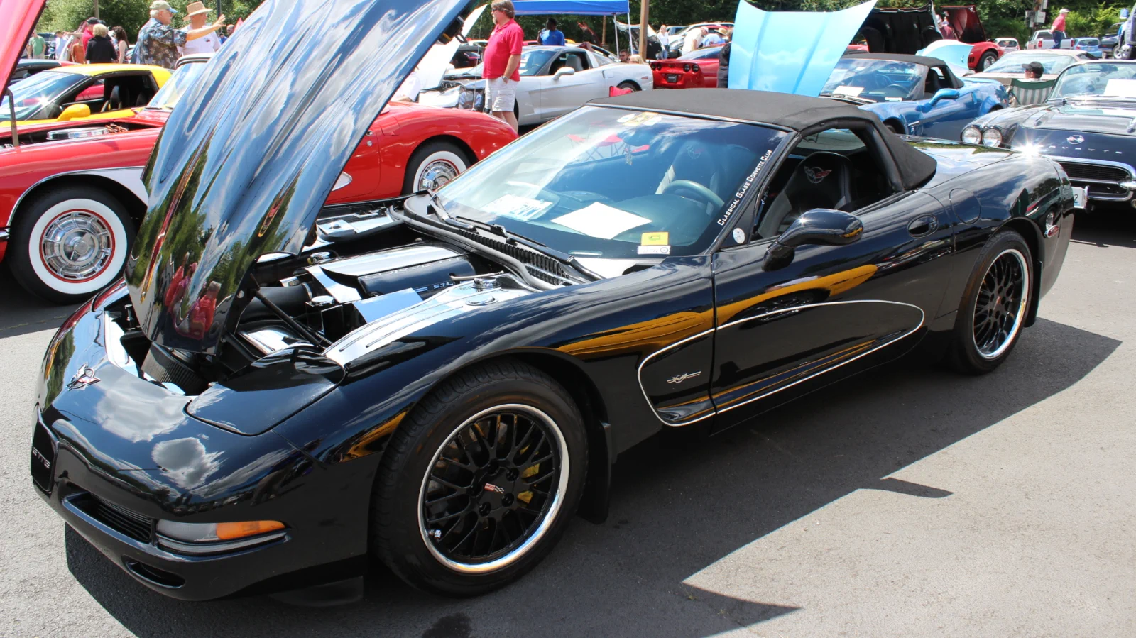 Corvette Generations/C5/C5 Black-Roten.webp